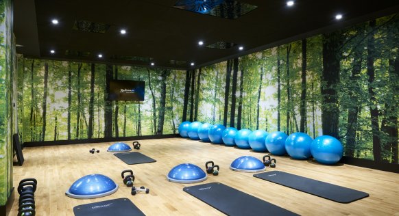 radisson_blu_resort_swinoujscie-by_zdrojowa-zdjecie-photo-sala_fitness-fitness_room-plus_logo-01-hires.jpg