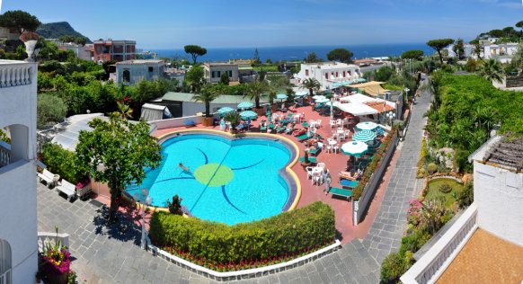piscina_scoperta_3.bmp