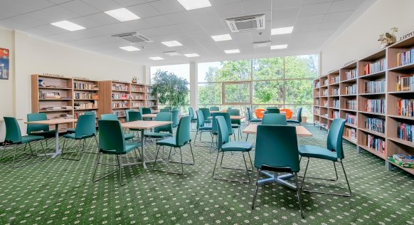 Bibliotekos salė