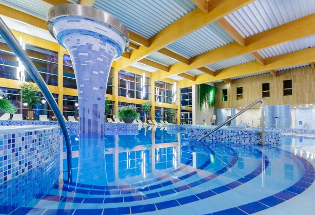 swimming pools (8)