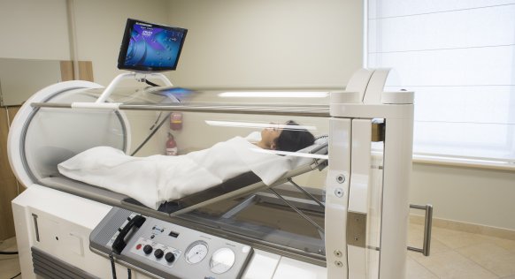 hyperbaric-oxygen-chamber.jpg