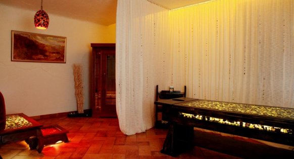 spa-home_amber-room.jpg