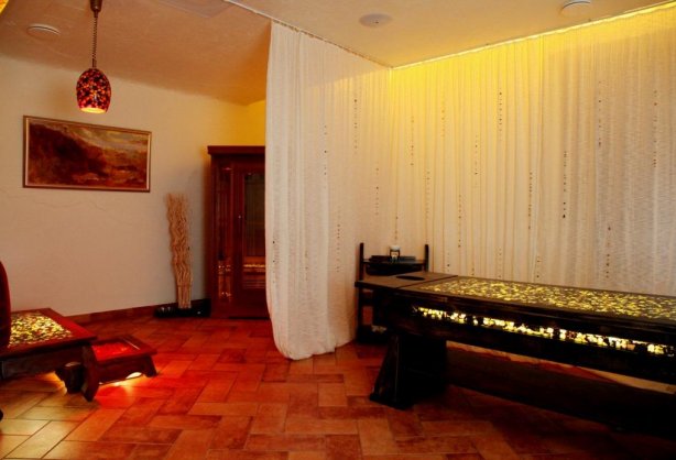 spa-home_amber-room.jpg