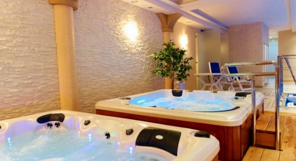 jacuzzi1.jpg