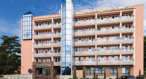 Hotel Kudowa budynek hotelowy od frontu 1