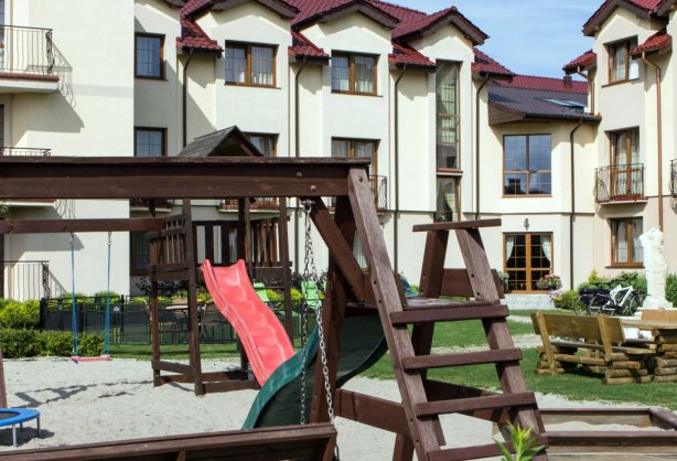 138_magnat_budynek2_2012_fottstolz.jpg