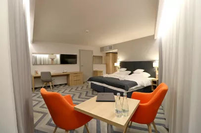 Doppelzimmer (4)