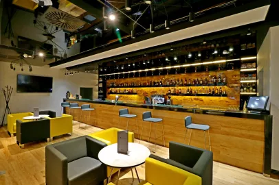 Lobby_Bar