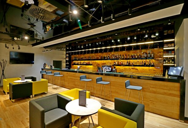 Lobby_Bar