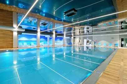 Schwimmbad (1)