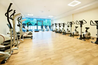 fitnessraum-geraete