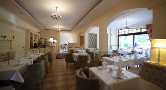 Restaurant (2)