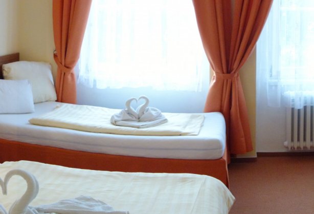dreibettzimmer-panorama.JPG