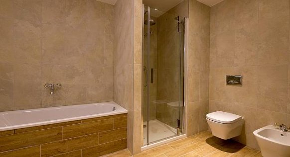 bathroom-hotel-ambassador-02.jpg