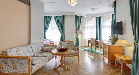 junior_suite_2.jpg