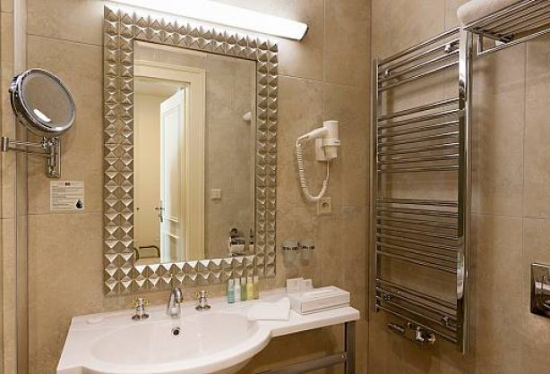 single-room-bathroom-01.jpg