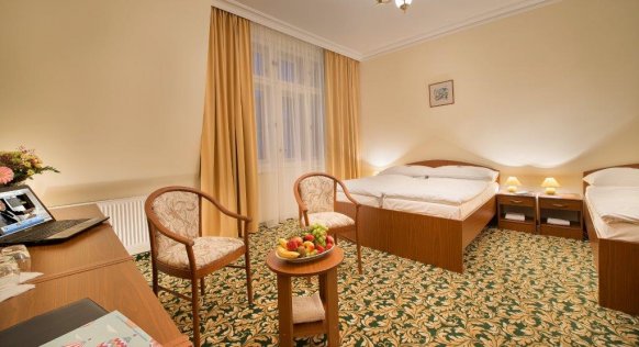 ea_hotel_elefant_pokoj_trojluzkovy-6.jpg