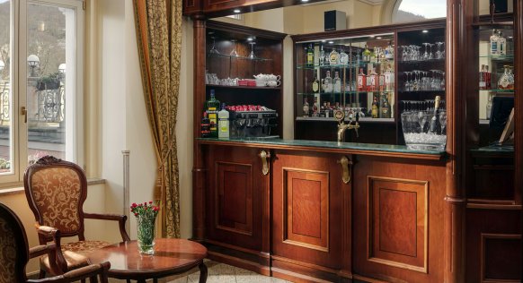 23-15-Hotelis-Humboldt-Bar