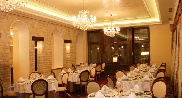 alexander-restaurant.jpg