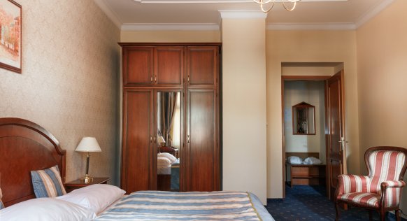 room-403.jpg