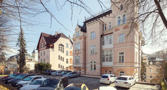 23-13-HTLS-Smetana_Parking
