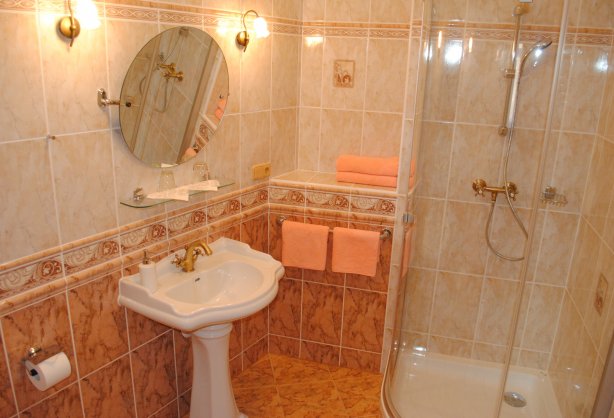 h17001.jpg