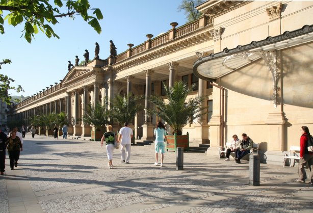 colonnade.JPG