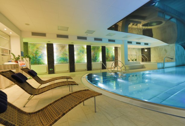 indoor-pool-1.jpg