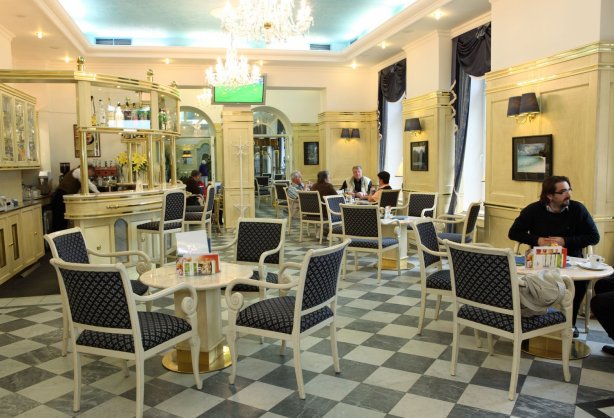 06_pacifik_lobby-bar-01-maxi2299.jpg