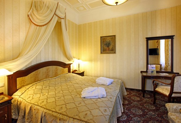 18_nove-lazne-appartement-royal-02-maxi2561.jpg