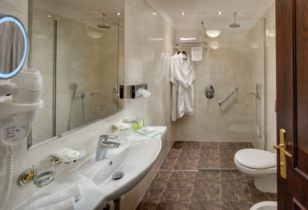 hotel-room-superior-plus-6-maxi2613.jpg