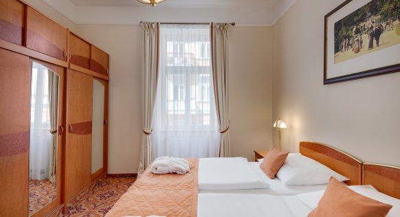 imperial_suite-plus_room-206_16a1672.jpg