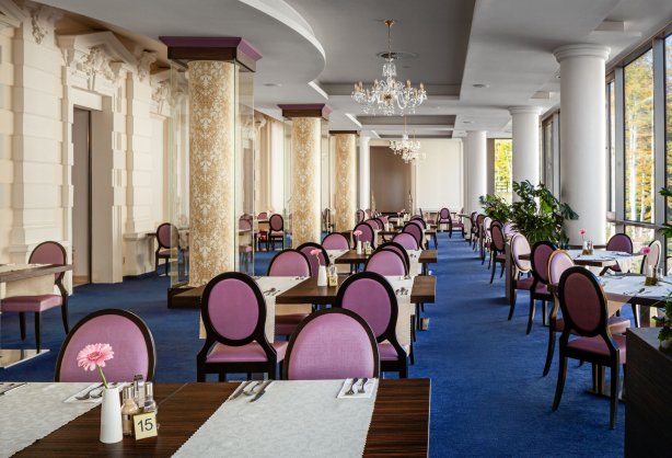 19-51-Nabokov restaurant 1