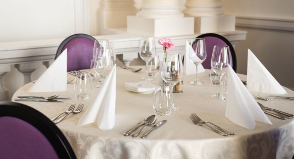 19-51-Nabokov restaurant 2