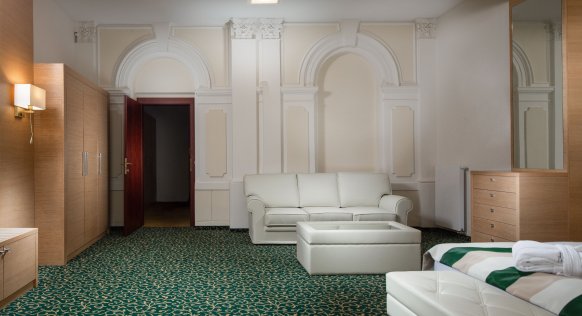 Nabokov Junior Suite