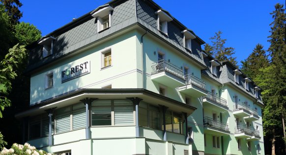 forest-fasade.jpg