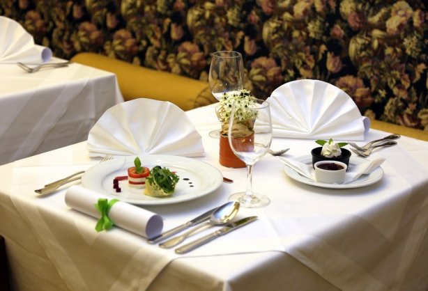 restaurant-2.jpeg