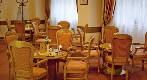 07_vltava-berounka-lobby-bar-01-maxi2247.jpg