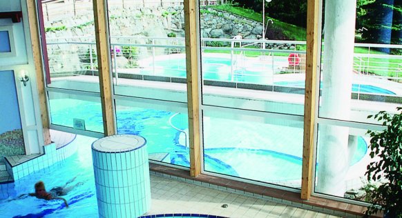 danubius-aqua_innenbecken-1.jpg