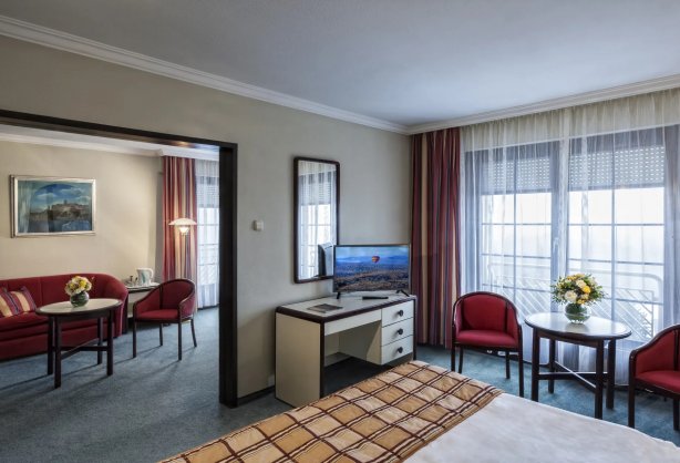 hotel-aqua-standard-suite2