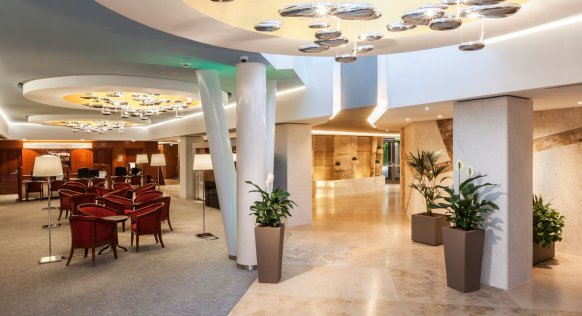 hotel_heviz_ensana aqua_lobby2