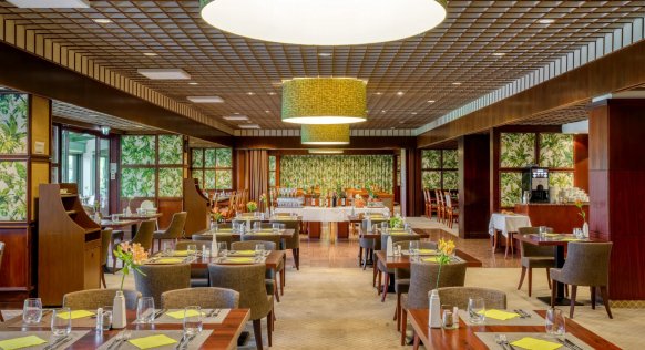 new-aqua-restaurant_01