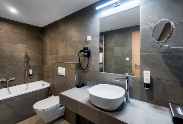 HH Helios_suite_bath