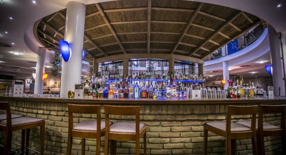 bar
