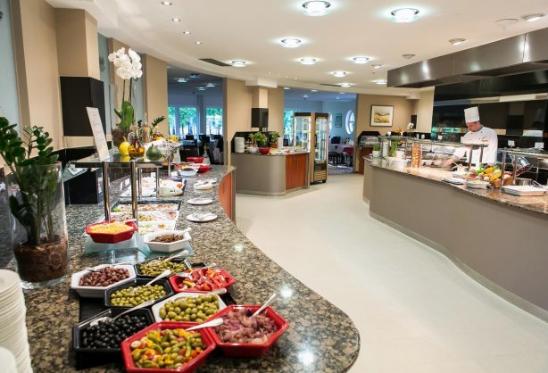 restaurant2