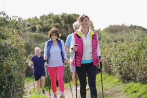 Senioren Nordic Walking an der polnischen Ostsee