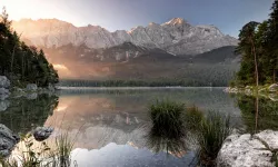Wunderschöne Morgenstunden am Eibsee mit Blick auf die Zugspitze