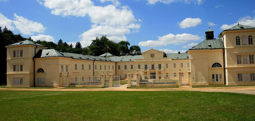 Staatsschloss Kynzvart befindet sich in der kleinen Stadt Lazne Kynzvart 